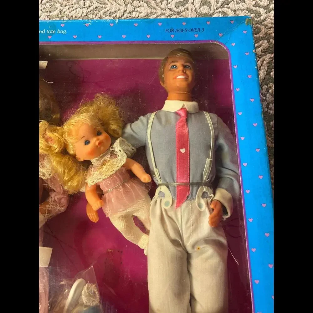 Vintage 1984 Mattel‎ Heart Family Mom, Dad, & Babies Deluxe Set 9439 BRAND NEW